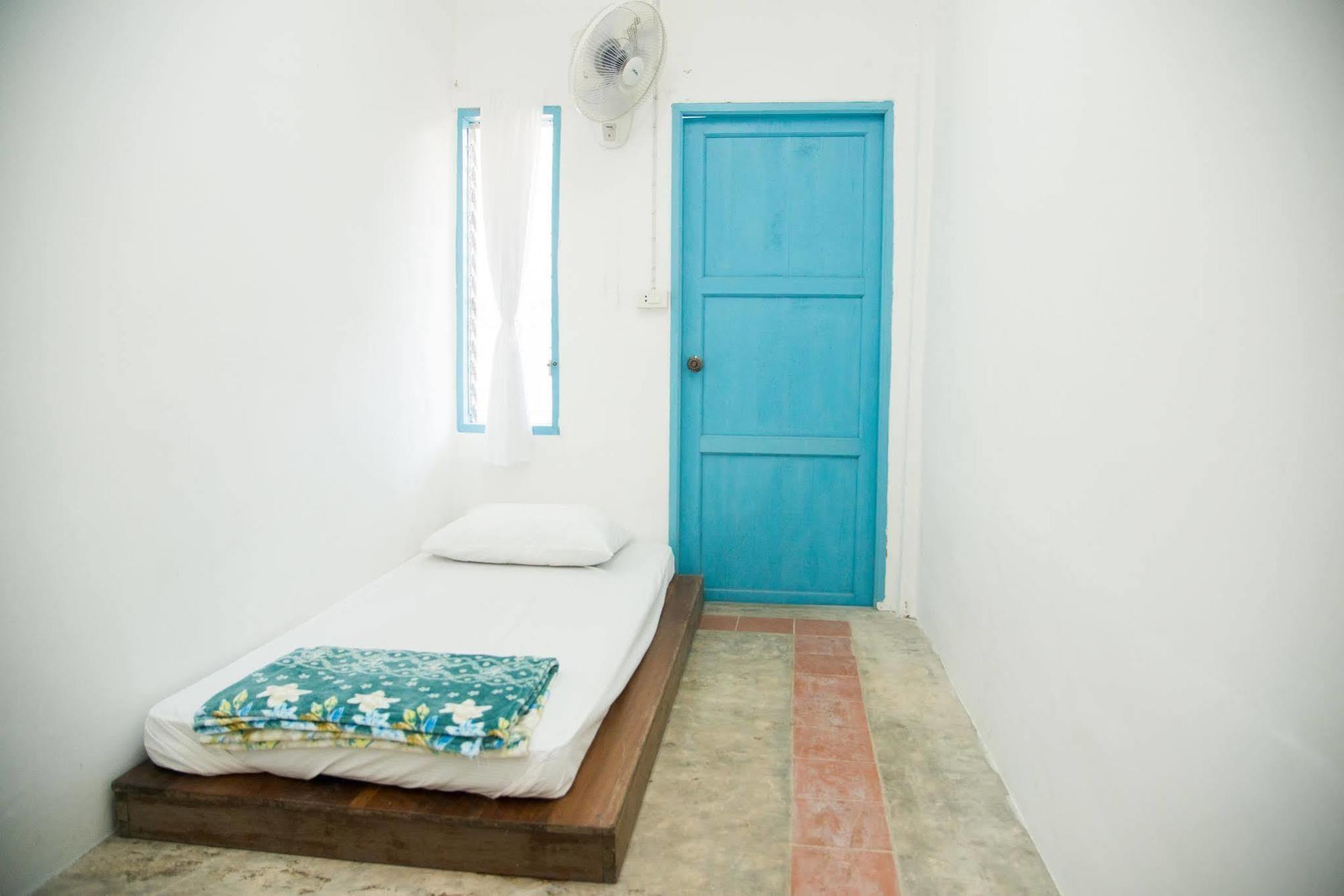 Sleepyowl Hostel Ban Bang Bao  Exterior foto