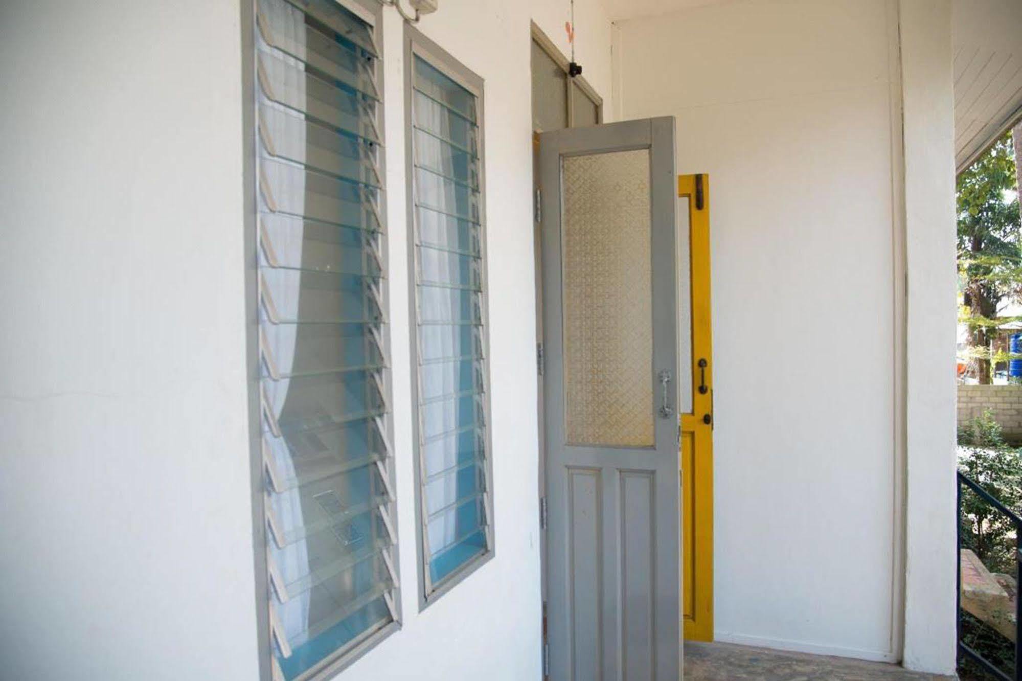 Sleepyowl Hostel Ban Bang Bao  Exterior foto